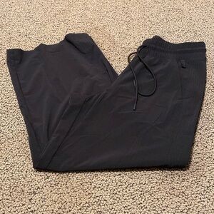 Athleta Black Athleisure Pants Size 6 in Like New Condition